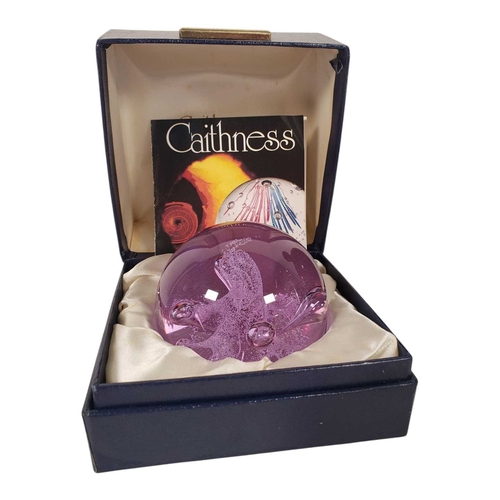 121 - Studio Art Glass - A collection of vintage 20th centruy studio art glass, including Caithness Paperw... 