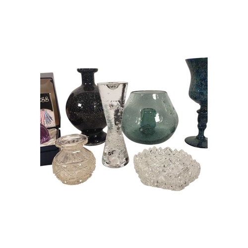 121 - Studio Art Glass - A collection of vintage 20th centruy studio art glass, including Caithness Paperw... 