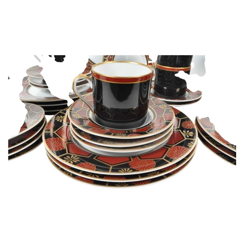 162 - Fitz & Floyd - A vintage 1970s Fitz and Floyd Kuruma pattern dinner and tea service. To include ... 