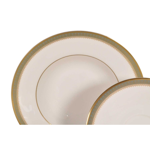 20 - Royal Doulton - Late 20th century bone china part dinner service in the Clarendon pattern H4993. To ... 