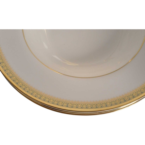 20 - Royal Doulton - Late 20th century bone china part dinner service in the Clarendon pattern H4993. To ... 