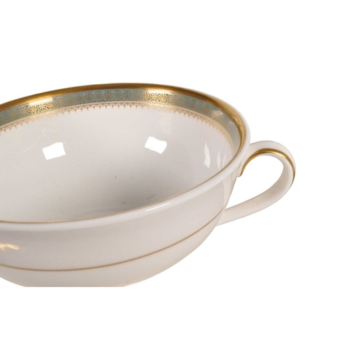 20 - Royal Doulton - Late 20th century bone china part dinner service in the Clarendon pattern H4993. To ... 