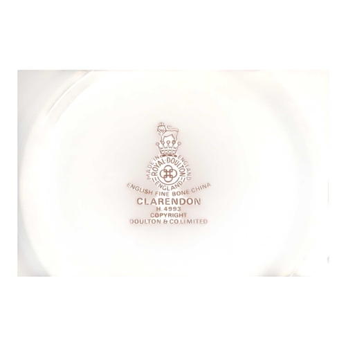 20 - Royal Doulton - Late 20th century bone china part dinner service in the Clarendon pattern H4993. To ... 
