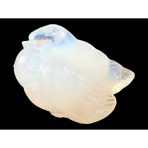 21 - A pair of French Sabino 1920s art deco opalescent bird figures. One depicted with wings extended and... 