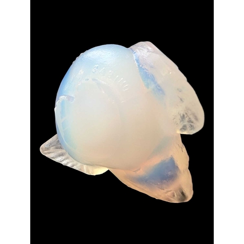 21 - A pair of French Sabino 1920s art deco opalescent bird figures. One depicted with wings extended and... 