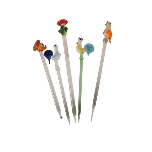 28 - Collection of mid century vintage novelty glass cocktail sticks / swizzlers. To include chickens, bo... 