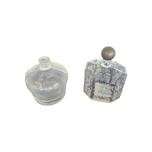 33 - Collection of 20th century vintage empty glass perfume and beauty bottles. To include crystal cut ex... 