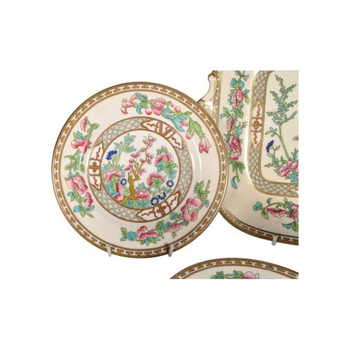 86 - Coalport - Late 19th century Indian Tree patterned china tea service. Comprising small plates, sauce... 