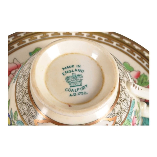 86 - Coalport - Late 19th century Indian Tree patterned china tea service. Comprising small plates, sauce... 