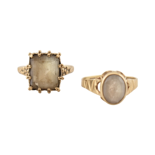 113 - Two hallmarked 9ct gold single stone rings. Each with single quartz / white stones. Hallmarked Londo... 