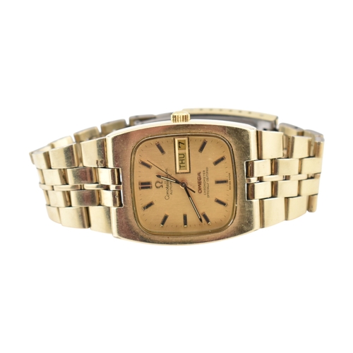 199 - An Omega Constellation Automatic Chronometer wristwatch. The gold dial with day / date aperture at t... 