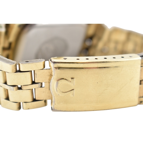 199 - An Omega Constellation Automatic Chronometer wristwatch. The gold dial with day / date aperture at t... 