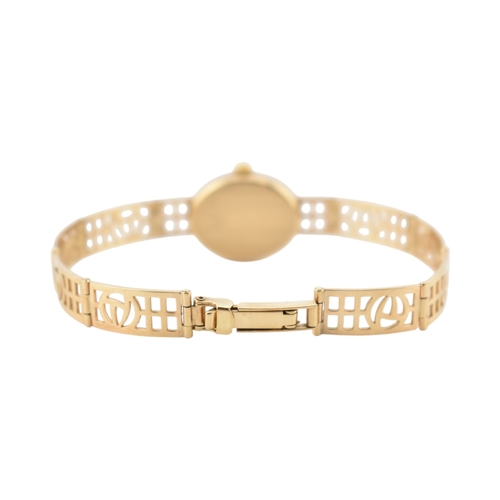 325 - A hallmarked 9ct gold Accurist ladies wristwatch. Set on a hallmarked 9ct pierced linked strap. Hall... 