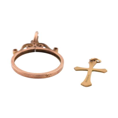 358 - An assortment of gold jewellery. The jewellery to include a sovereign mount stamped 9ct, a hallmarke... 