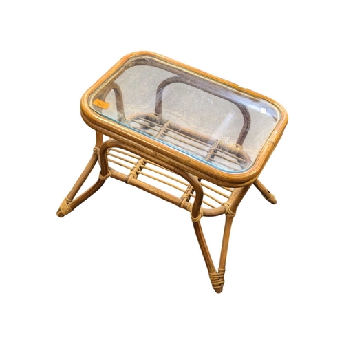 616 - Italian Modern Design - A pair of bamboo, rattan weave and glass bedside tables. Hair pin style legs... 