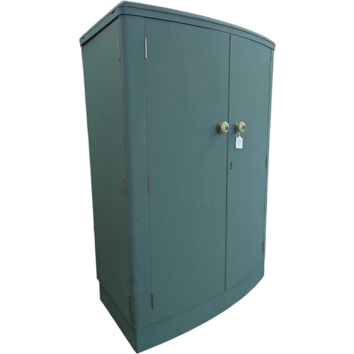 639 - A vintage Art Deco style painted cocktail / drinks portable bar. In a matt green finish, with a fold... 