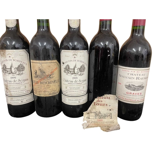 188 - A collection of ten vintage 1980s and 1990s French red wine bottles. The lot to include a Grand Vin ... 