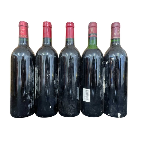 188 - A collection of ten vintage 1980s and 1990s French red wine bottles. The lot to include a Grand Vin ... 