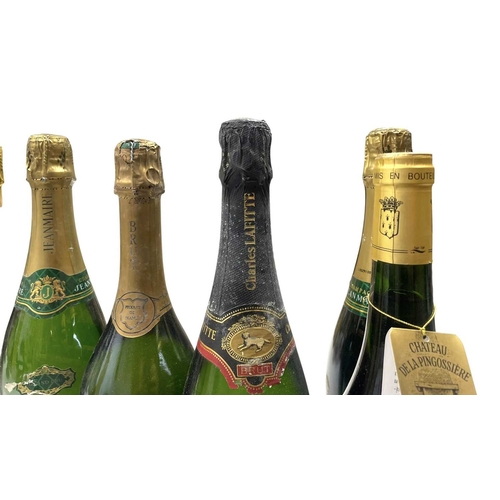 199 - A large collection of vintage & later French and Italian Champagne & Prosecco bottles. The l... 