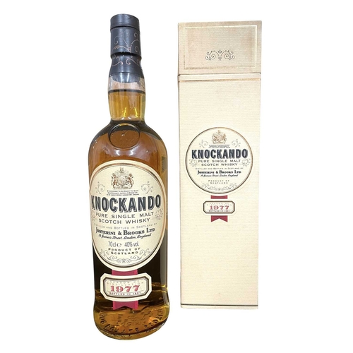 214 - A 1977, bottled in 1991, Knockando pure single malt Scotch whisky bottle in original box. Distilled ... 